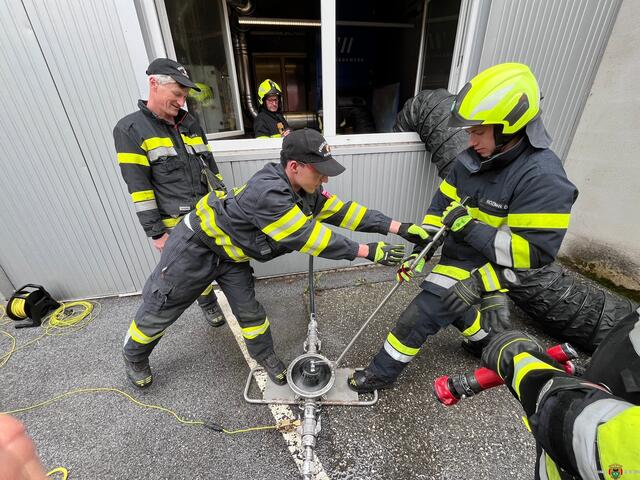 Brenzlige Situation in Ligist. Das Luftwasserstoffgemisch in einem Industriebetrieb wurde abgesaugt. | Foto: FF Ligist