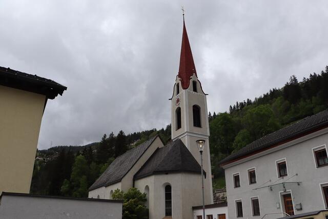 Die Pfarrkirche in Strengen ist dem heiligen Martin geweiht. | Foto: Seelos