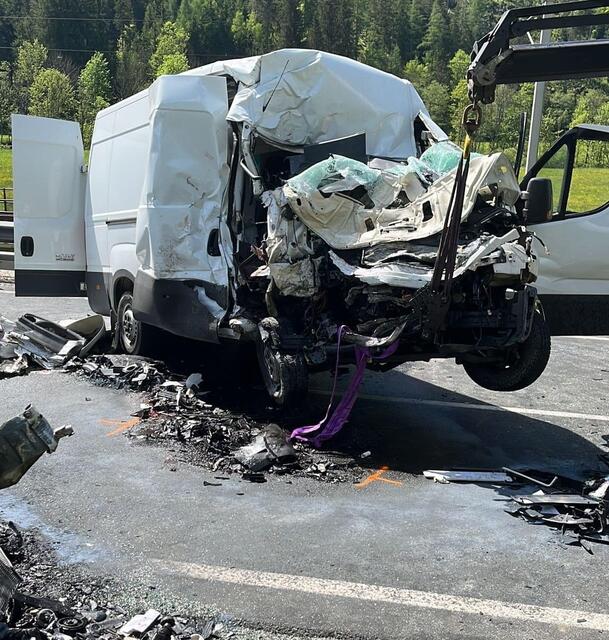 Ein tödlicher Verkehrsunfall ereignete sich Samstagmorgen auf der Ennstal-Straße, B320. | Foto: Freiwillige Feuerwehr Radtstadt