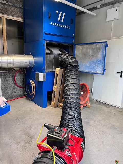 In der Lüftungsanlage eines Industriebetriebs kam es zu einer ungewollten chemischen Reaktion. | Foto: FF Ligist