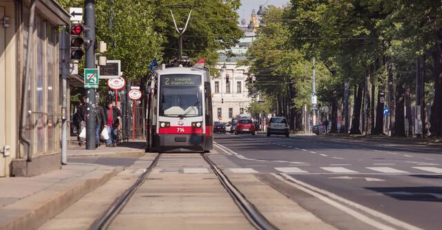 Derzeit kann die Wartezeit teils bis zu 20 Minuten betragen. | Foto: Manfred Helmer/Wiener Linien