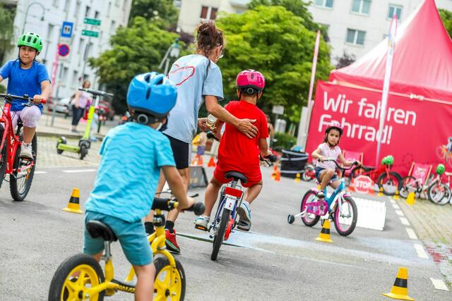 Die Wiener Schulen sollen Angebote schaffen, damit Kinder de 4. Klasse Volksschule im Zuge des Unterrichts die Radfahrprüfung ablegen können. | Foto: Mobilitätsagentur Wien/Christian Fürthner