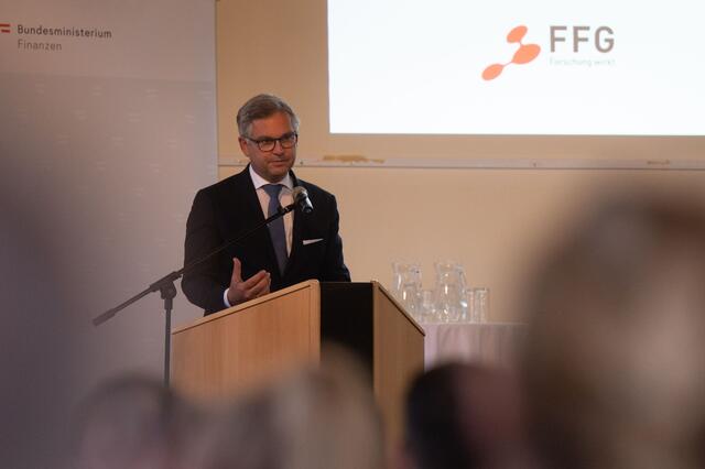 Finanzminister Brunner bei seiner Rede. | Foto: Gunter Pusch, Bundesheer