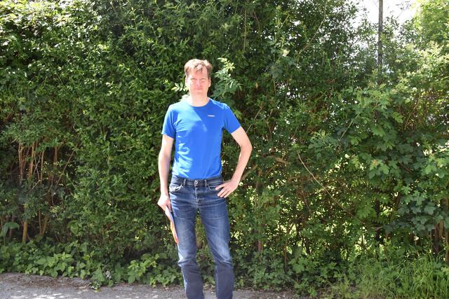 Johannes Seywald stellt sich mit weiteren Privatpersonen als Anrainer gegen die Pläne für eine autofreie Innenstadt – sie befürchten durch die Umlenkung massiven Verkehr.  | Foto: Barbara Fluckinger