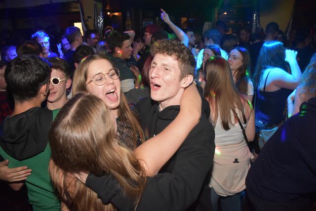 Bild von der "Closing"-Party am Samstag. | Foto: Robert Zinterhof