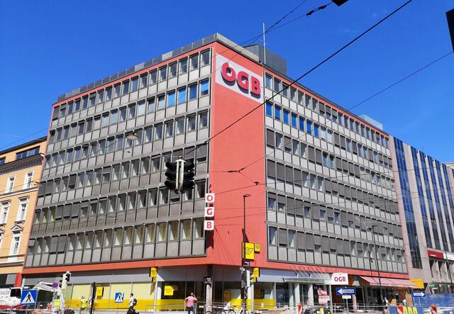 Der Warnstreik findet im Innehof des ÖGB statt. | Foto: ÖGB