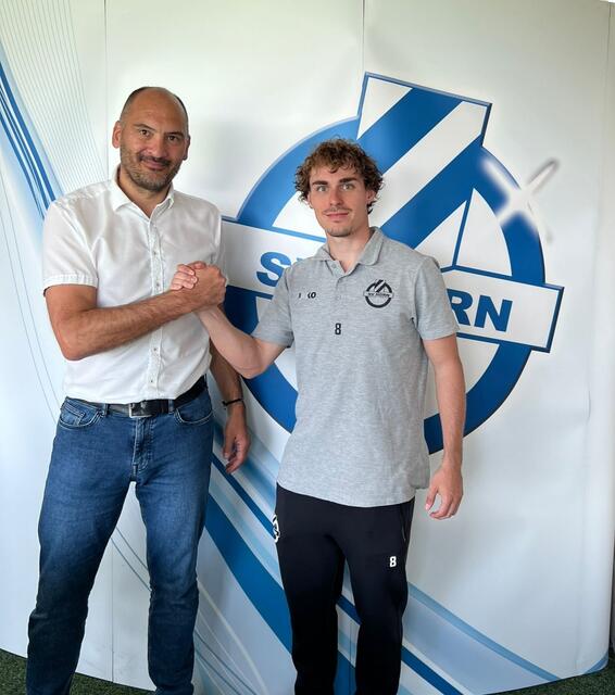Geschäftsführer Andreas Zinkel, Florian Fischerauer (v.l.) | Foto: SV Horn