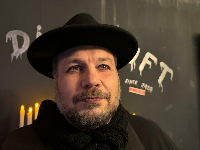 André Tanzer – stilgerecht in Schwarz – für den Goth Day gestylt. | Foto: privat