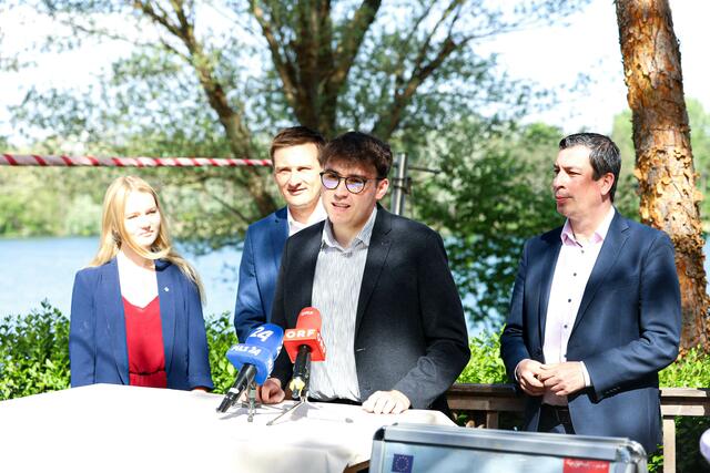 Georg Schlager spricht bei einer Pressekonferenz. | Foto: Lorenz Markowitsch