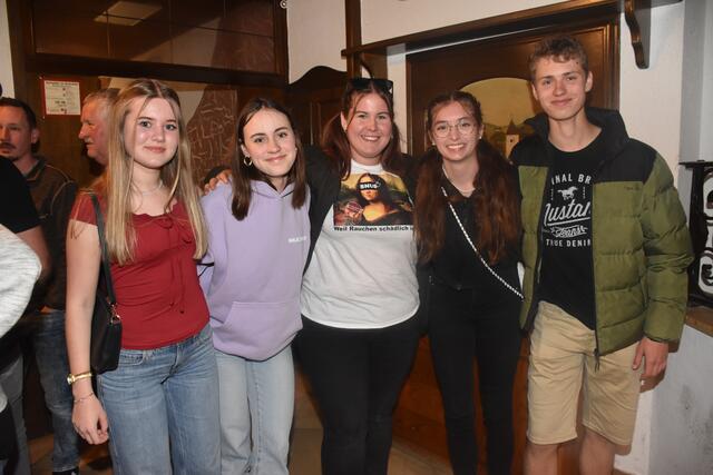 Bild von der "Closing"-Party am Samstag. | Foto: Robert Zinterhof