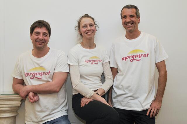 Martin Gerstl, Maria Kaufmann und Harald Kaiser (v. l.) wollen den ersten nachhaltigen "Morgenrot Laden" in Hernals eröffnen. | Foto: Wolfgang Unger