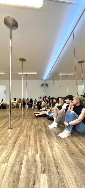 Der offiziellen Studio-Eröffnung wohnten viele Interessierte bei.  | Foto: KK