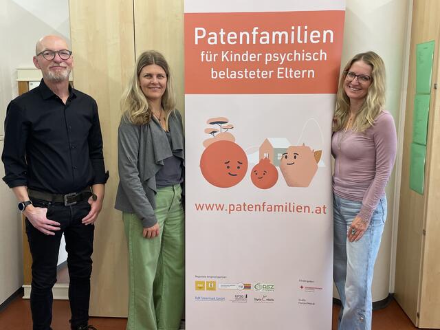 Jan Nemeczek (Ansprechpartner in Deuschlandsberg), Gesamtkoordinatorin Alima Matko, und Mateja Bratusa (Ansprechpartnerin in Leibnitz) freuen sich auf viele interessierte Patenfamilien für Kinder psychisch belasteter Eltern. | Foto: Waltraud Fischer