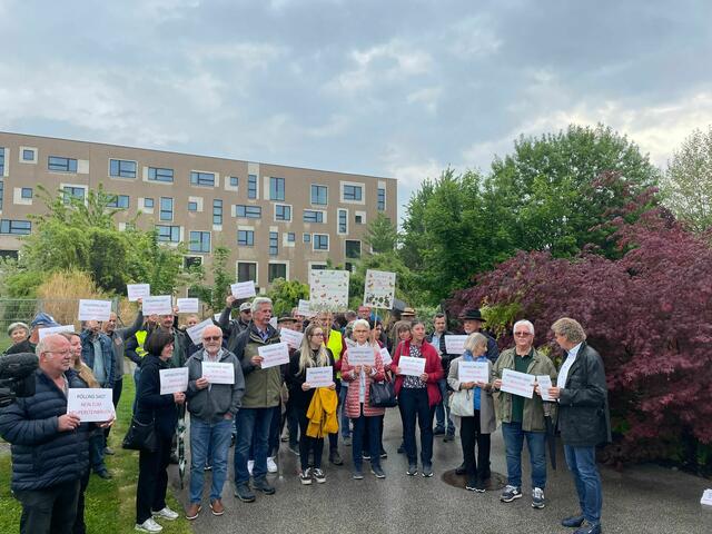 All diese Leute sagen "Nein zum Neupersteinbruch". | Foto: MeinBezirk.at