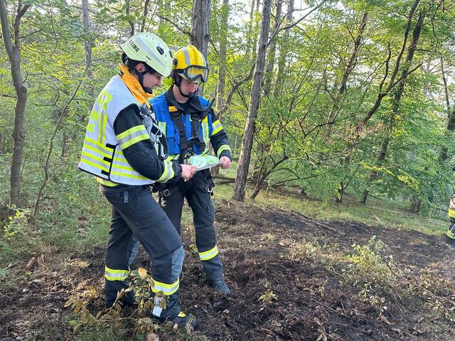 Foto: Pressestelle BFK Mödling / Seyfert &amp; Pressestelle Feuerwehr Mödling