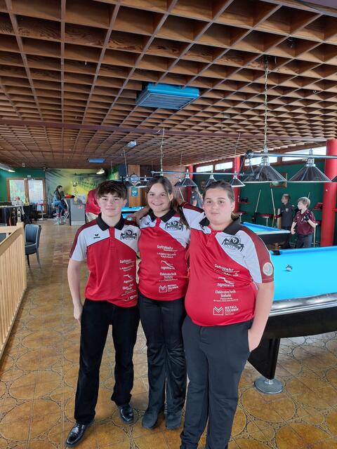 Das eingespielte Jugend Team des BCV. 
v.l. Raphael Marth, Annie und Jason Haselwanter.  | Foto: Reis Markus 