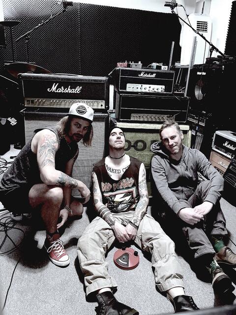 as Stromboli erobert Engel Mayr mit seinem neuen Album „Heavy Metal Blues“. Freut euch auf „Drums, Bass and Fuzzy Guitar“.
 | Foto: ZVG Stromboli Hall