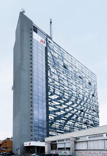 Der "A1-Tower" erhielt seine (umstrittene) Fassade 2008. | Foto: Konstantinov