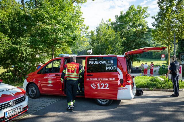 Foto: Pressestelle BFK Mödling / Seyfert &amp; Pressestelle Feuerwehr Mödling