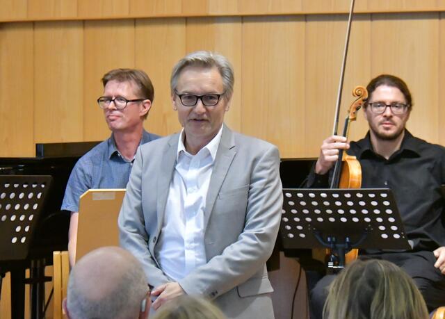 Dir. Mmag. Gerhard Hofer