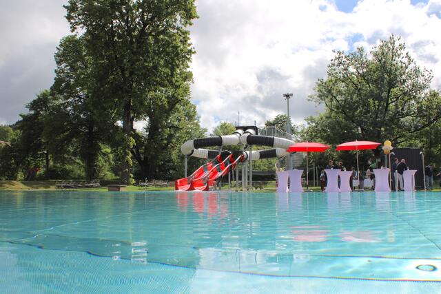 Jetzt heißt es nicht mehr warten, um ins kühle Nass zu springen: Das Aubad ist mit zwei spannenden Neuerungen in die Badesaison gestartet. | Foto: RegionalMedien Steiermark