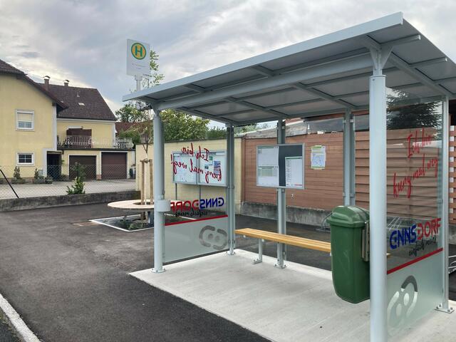 Die neuen Wartehäuschen sind im "Ennsdorf-Design". | Foto: Gemeinde Ennsdorf