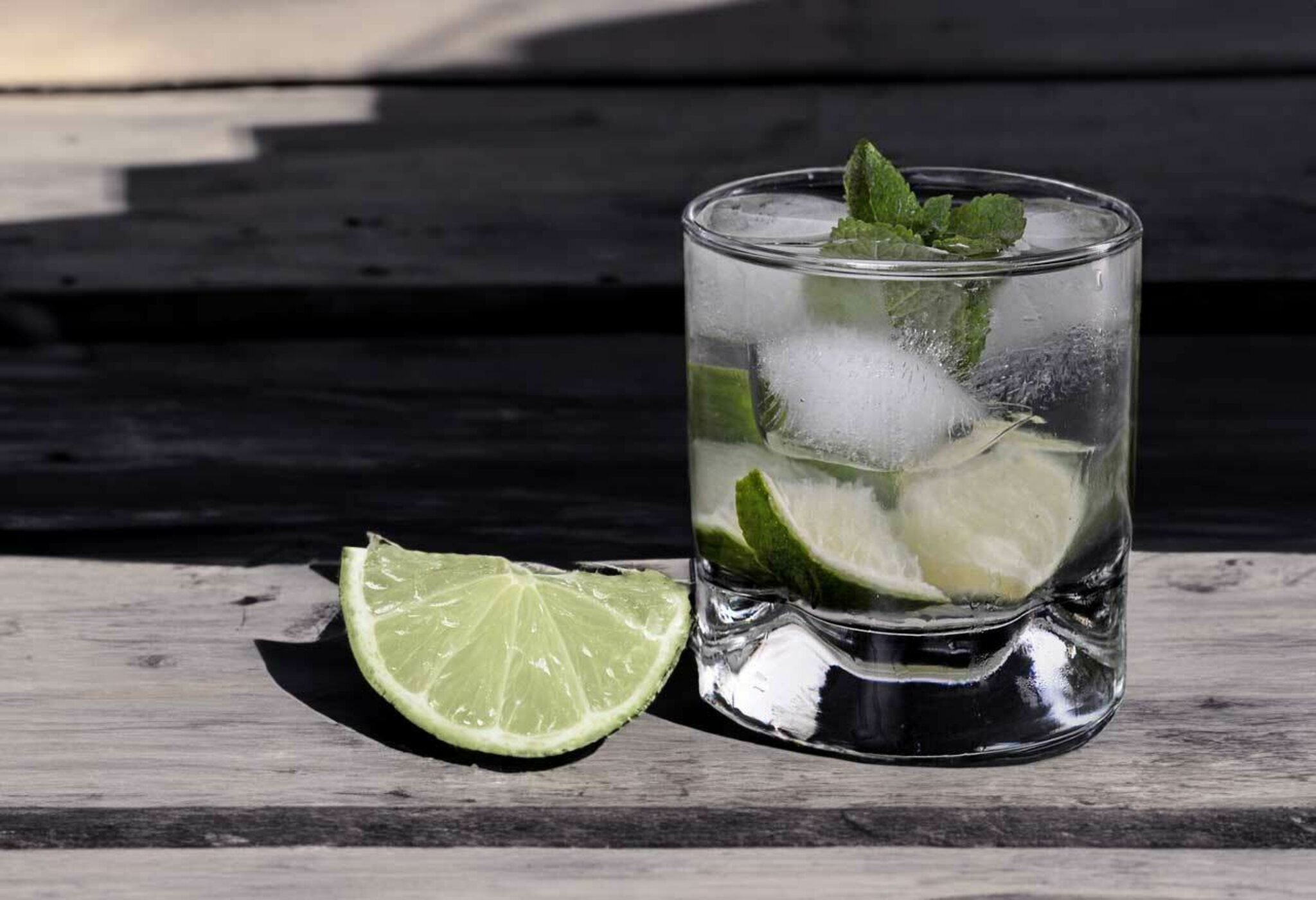 Sommercocktails: Erfrischender Genuss: Caipirinha – Ein brasilianischer ...