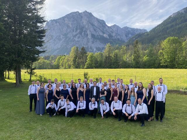 Die Trachtenkapelle Tragöß auf einem Gruppenfoto. | Foto: Thomas Zirbisegger