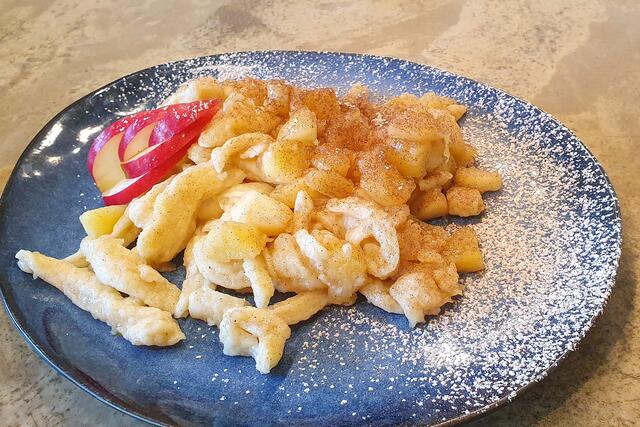 Das Rezept zum Nachmachen: Fruchtige Apfelnockerl mit Karamell und Zimt | Foto: Joachim Bacher/graz.net