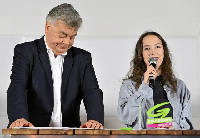 Sie verstehe, dass das Vertrauen angesichts dessen, was veröffentlicht wurde, erschüttert sei. Sie wolle aber nach vorn schauen und kämpfen, beteuerte Lena Schilling am Freitag. | Foto:  HANS KLAUS TECHT / APA / picturedesk.com