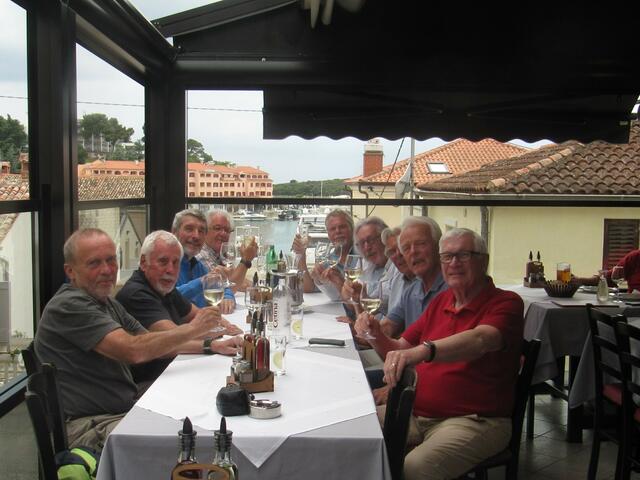 Tennis Tage zur Saison Vorbereitung 2024 in Umag...!!
Einkehr am Ausflugs-Tag...!!