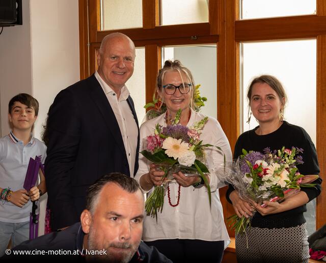 Für die fleißigen Mitorganisatoren gab es ein Dankeschön der Gemeinde. | Foto: www.cine-motion.at / Ivanek