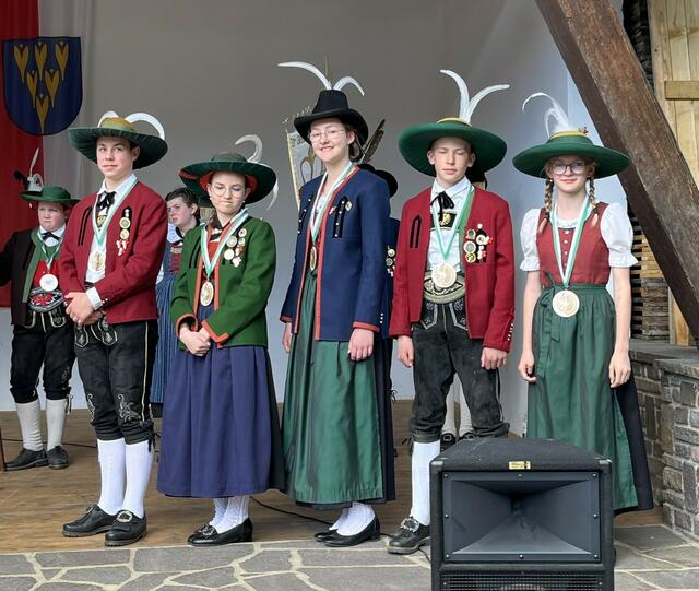 Florian Reinisch, Laura Kiechl, Hannah Schwind, Jakob Pargger und Neveah Wade holten den hervorragenden dritten Platz für Hörtenberg! | Foto: SK Inzing