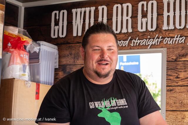 Der Jäger Hans mit Jagdgebiet Niederösterreich. | Foto: www.cine-motion.at / Ivanek