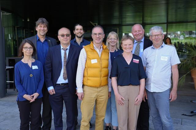 Maria Uhl (Bundesumweltamt), Uwe Siebert (UMIT TIROL), Pascal Sanders (ANSES), Jan Stratil (UMIT TIROL), Christophe Rousselle (ANSES), Silke Siebert (UMIT TIROL), Gaby Sroczynski (UMIT TIROL), Thomas Jakl (BMK), Stephan Böse-O'Reilly (UMIT TIROL/LMU München) | Foto: UMIT TIROL