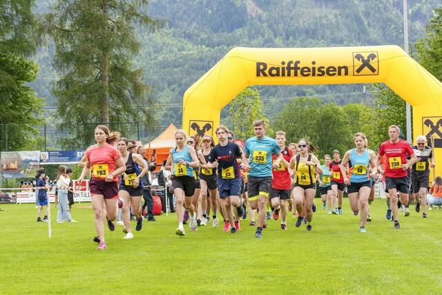 225 LäuferInnen stellten sich dem 15. Aguntum Römerlauf in Dölsach. | Foto: SV Dölsach