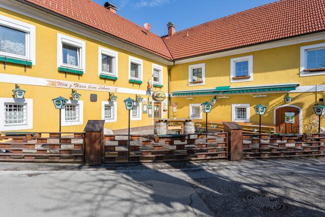 Im idyllischen Gastgarten des Wia z’haus Lehner genießen Sie regionale und saisonale Schmankerln sowie traditionelle Hausmannskost. | Foto: Wia z’haus Lehner