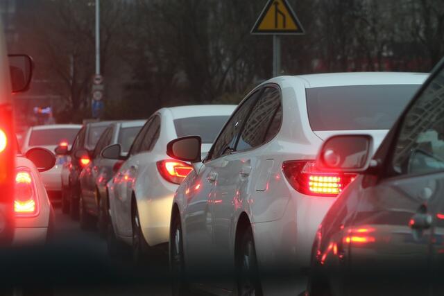 Das Pfingstwochenende hatte wieder viel Verkehrsaufkommen zu bieten. Die Tiroler Polizei hatte einiges zu tun. | Foto: pixabay