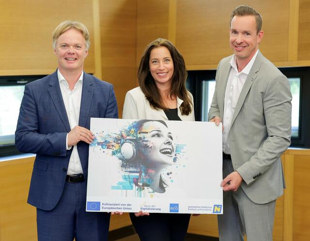 Michael Duscher (GF Niederösterreich Werbung), Mariella Klement-Kapeller (GF Wiener Alpen in Niederösterreich) und Lukas Reutterer (GF Haus der Digitalisierung). | Foto: HIRO