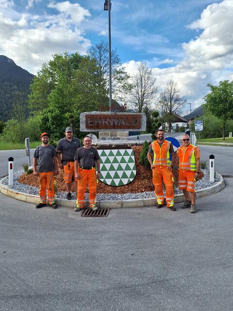 Das Ehrwalder Bauhof-Team vor dem gelungenen Werk. | Foto: privat