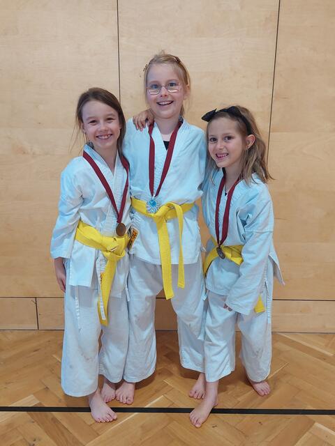 Drei der jüngsten Teilnehmerinnen: Leya Zeilinger, Lea Anich und Finja Anich | Foto: privat