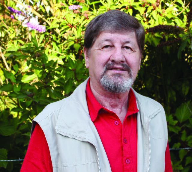 Der Schlangen-Experte Hans Esterbauer erklärt, wie man sich bei einer Begegnung mit einer Schlange richtig verhalten sollte. | Foto: Hans Esterbauer