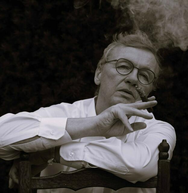 In "Tod einer Randnotiz" hat der Ex-Boulevardjournalist Thomas Schrems die Beobachtungen und Erfahrungen seiner langjährigen Karriere in einem Kriminalroman verarbeitet.  | Foto: Elisabeth Hutter