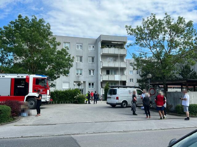 Nach rund einer Stunde konnten alle Wohnungen wieder freigegeben werden | Foto: DOKU-NÖ