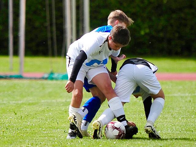 Klar zu sehen: Das Team der MS Axams gab alles, hatte im ersten Spiel aber das Glück nicht auf seiner Seite! | Foto: Hassl