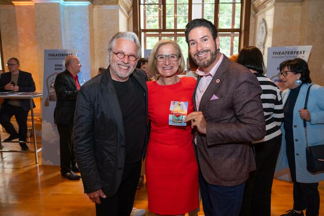 Adi Hirschal, NÖ-Landeshauptfrau Johanna Mikl-Leitner und Clemens Unterreiner. | Foto: Andreas Tischler