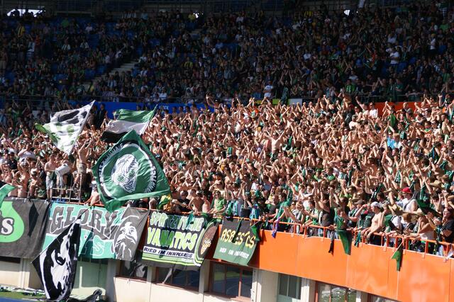 Die Stimmung beim Cup-Finale 2011 bleibt den Fans vor Ort wohl immer in Erinnerung. | Foto: Doms