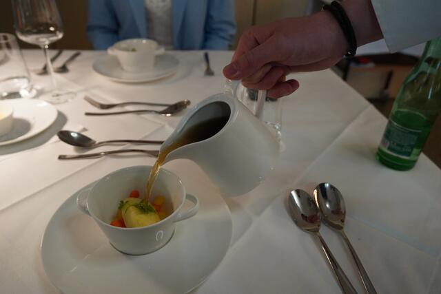 Hier wurde die Griessnockerlsuppe serviert. | Foto: Emanuel Hasenauer