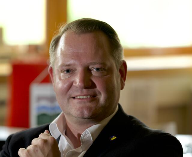 Bürgermeister Christian Samwald im Interview. | Foto: Santrucek