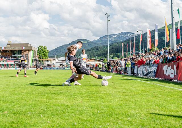 Top-Kulisse im Koasastadion. | Foto: AS Photography